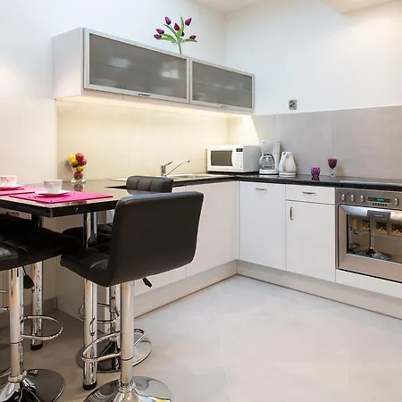 Neo Apartment