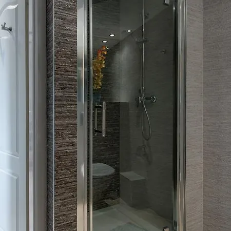 Neo Apartment
